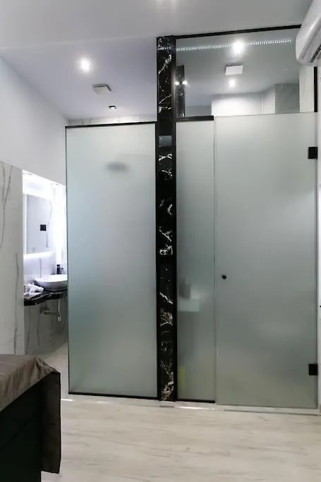 سالونيك Center Marble Suite 40Sqm Gas Heating 2Smarttv Optical Fiber - Secured24H Private Entrance