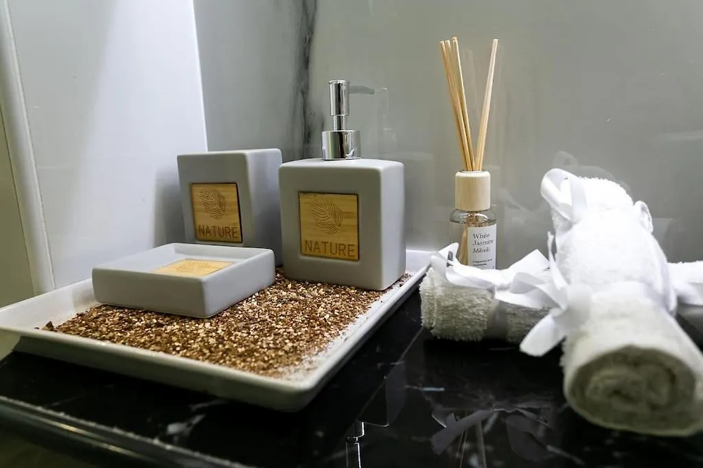 公寓 Center Marble Suite 40Sqm Gas Heating 2Smarttv Optical Fiber - Secured24H Private Entrance 塞萨洛尼基